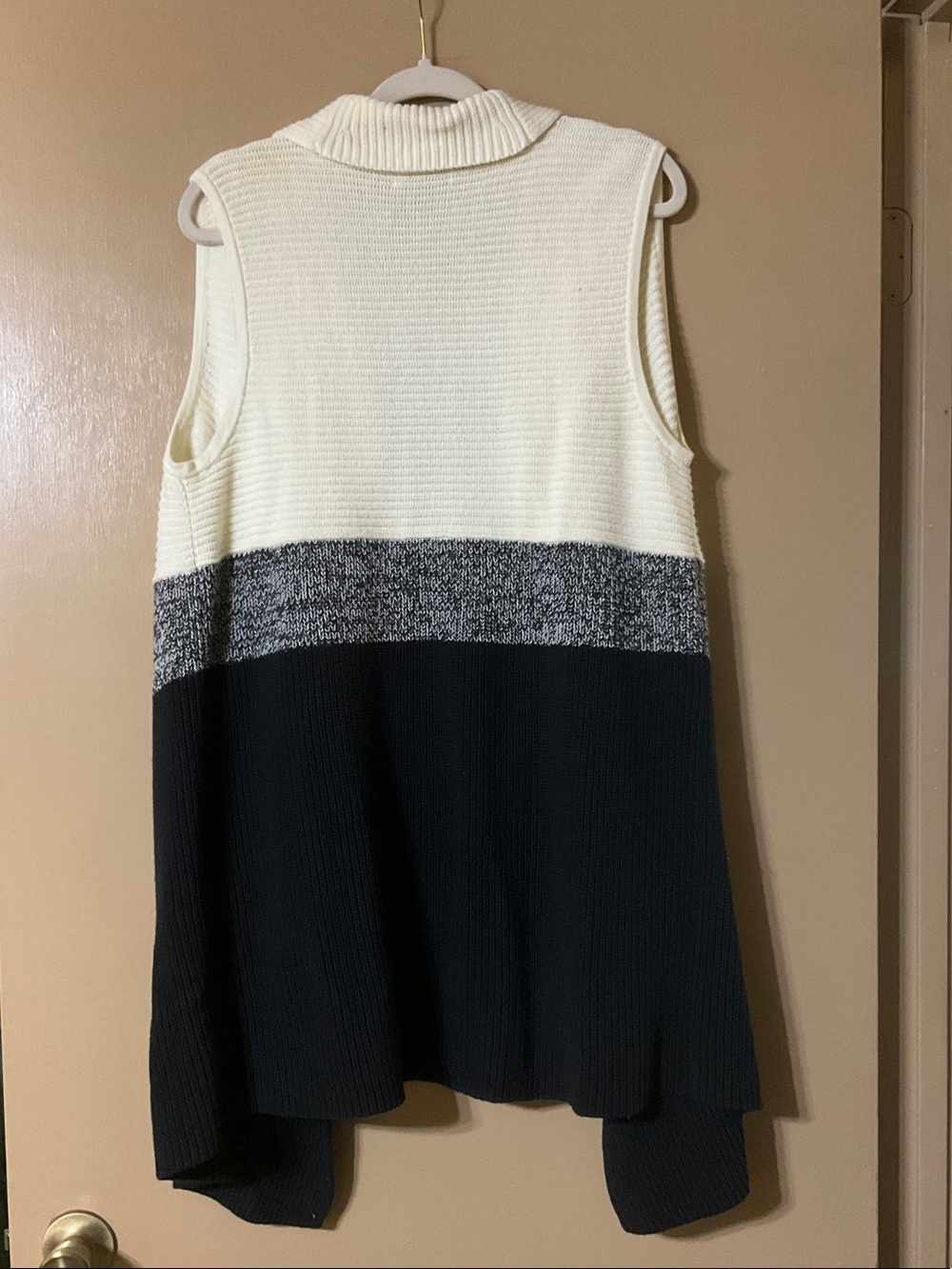 🔥 Lands' End Cardigan Vest - Picture 2 of 8